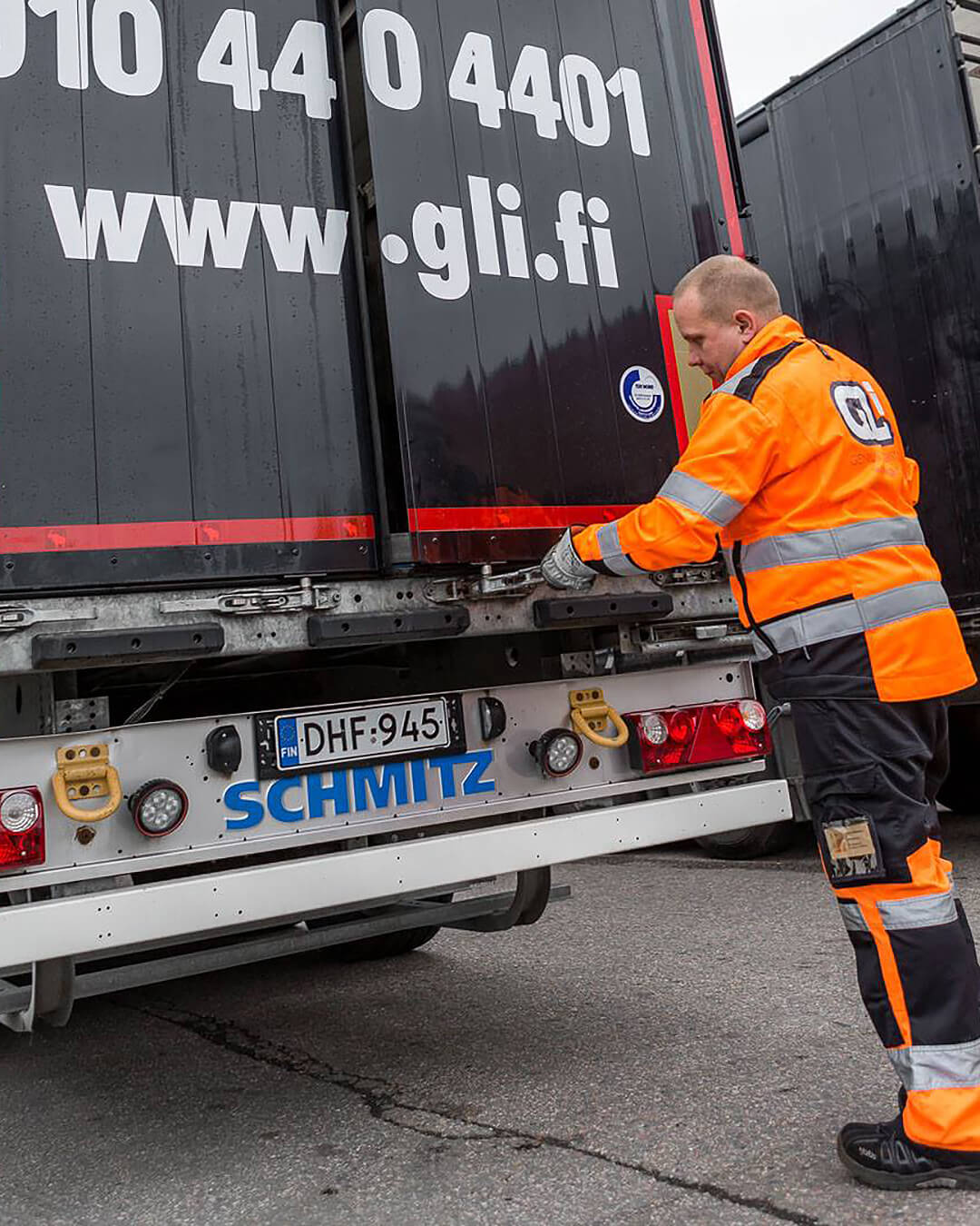 Kuljettaja varmistaa kuorman – kuljetukset ja jakelu sovitulla rytmillä